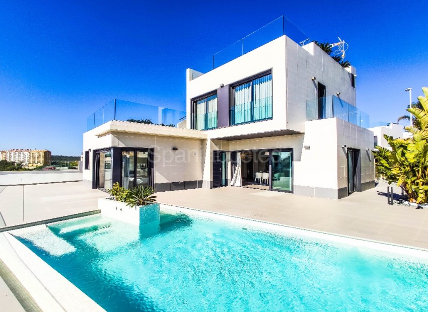 Nueva construcción  - Villa -
Dehesa de Campoamor - Campoamor