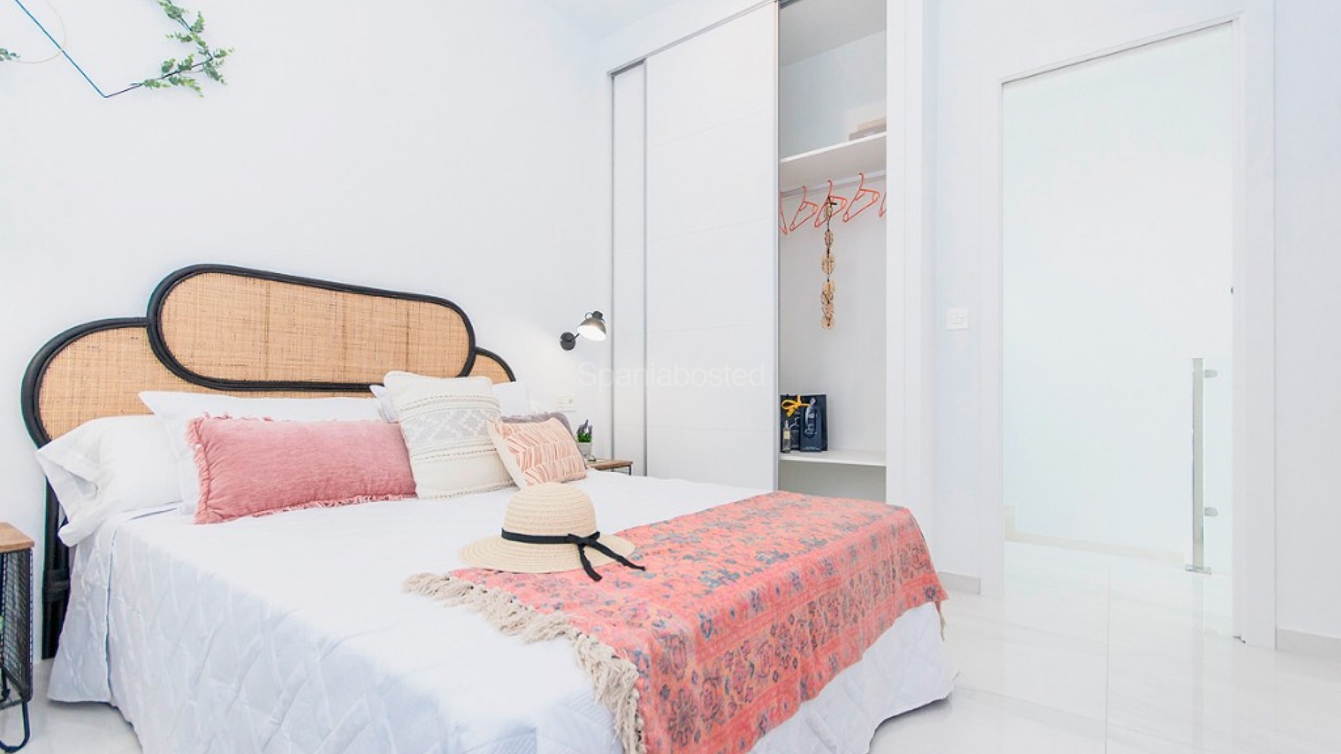 Nueva construcción  - Villa -
Entre Naranjos - Vista Bella