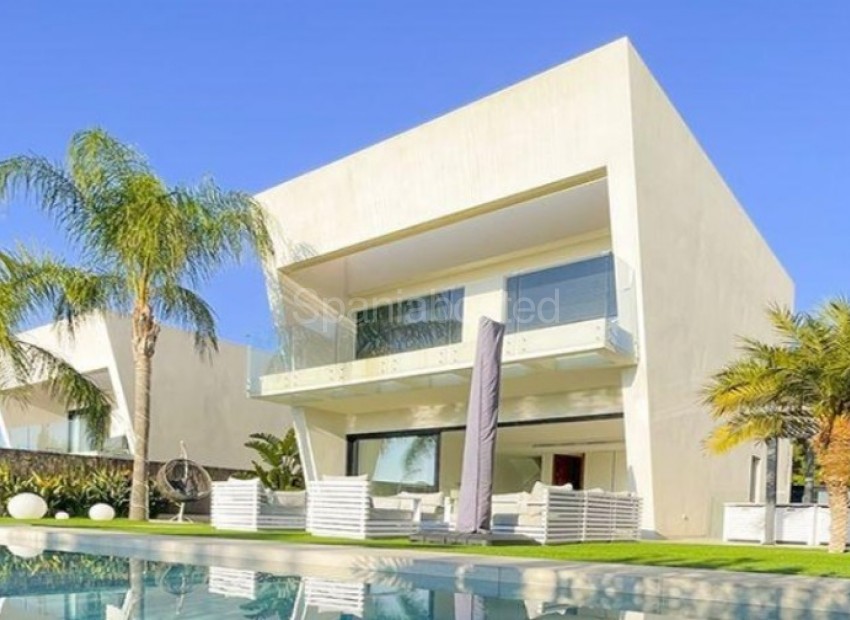 Nueva construcción  - Villa -
Finestrat