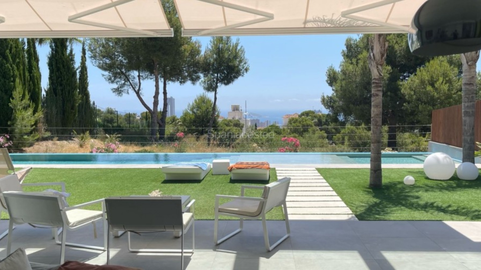 Nueva construcción  - Villa -
Finestrat