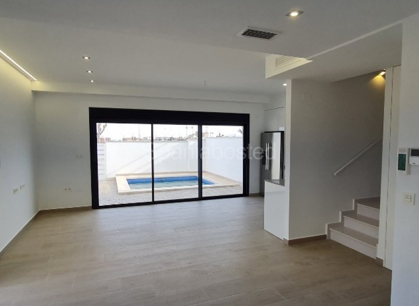 Nueva construcción  - Villa -
La Zenia