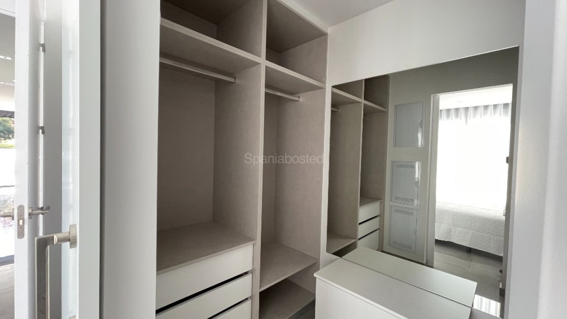 Nueva construcción  - Villa -
Los Altos