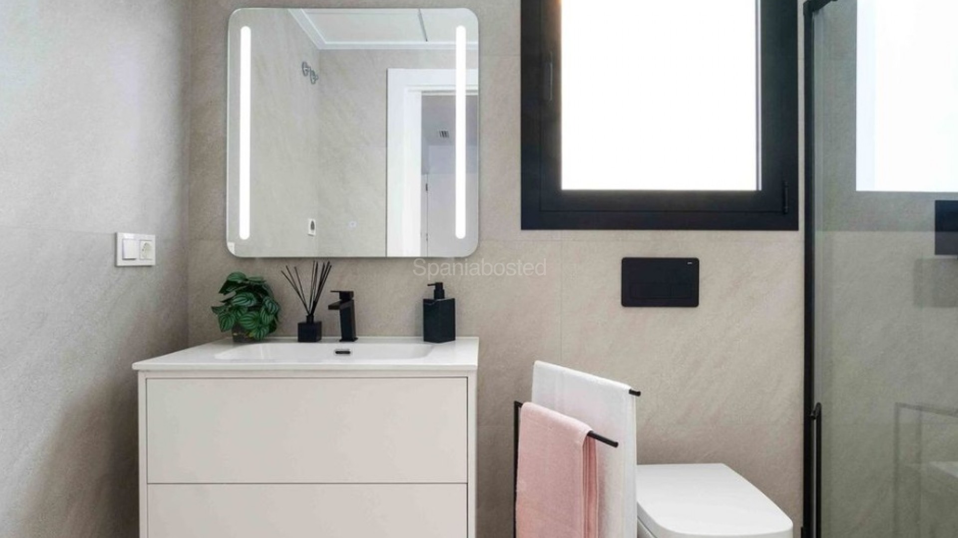 Nueva construcción  - Villa -
Rojales