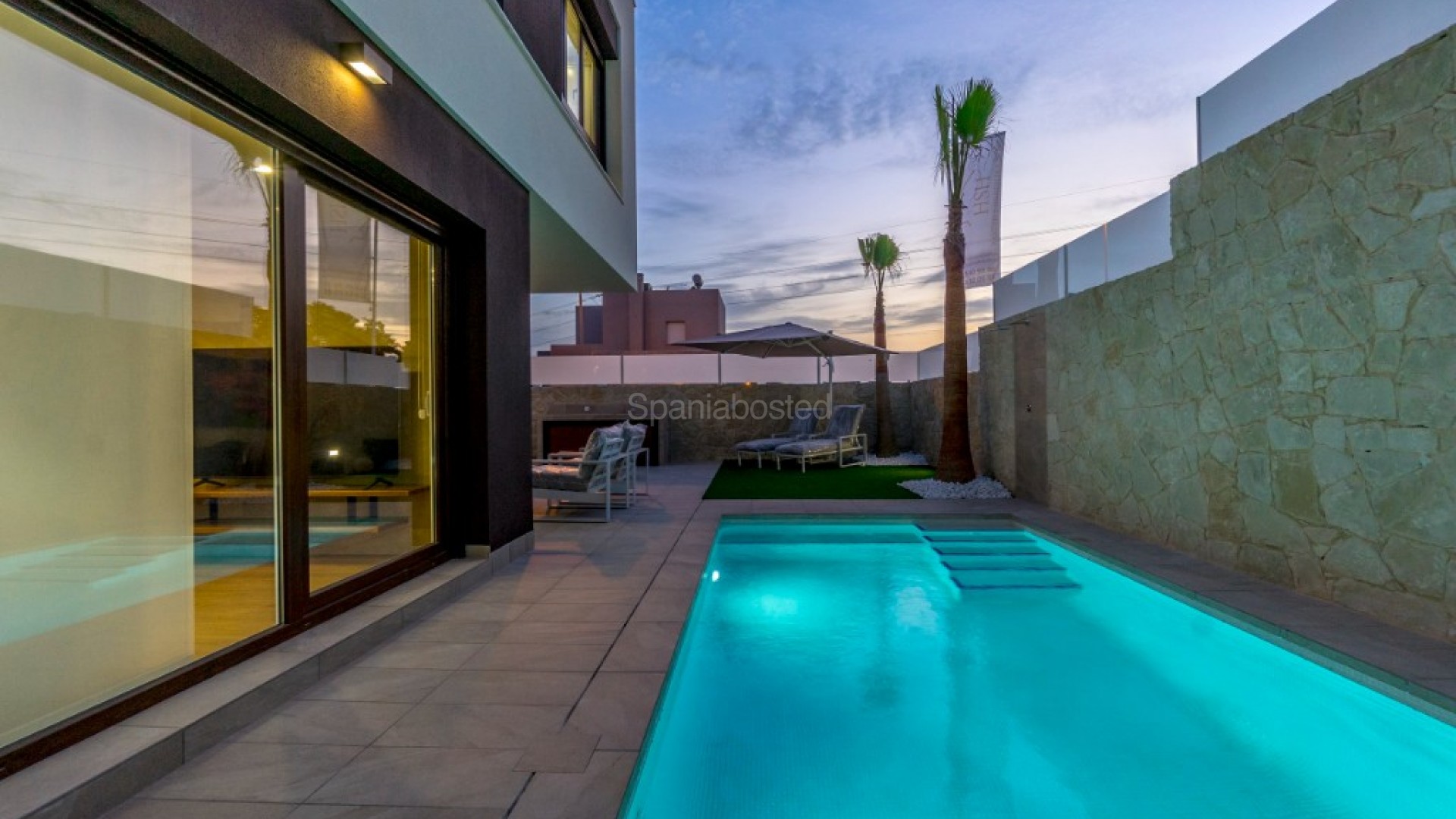 Nueva construcción  - Villa -
Rojales