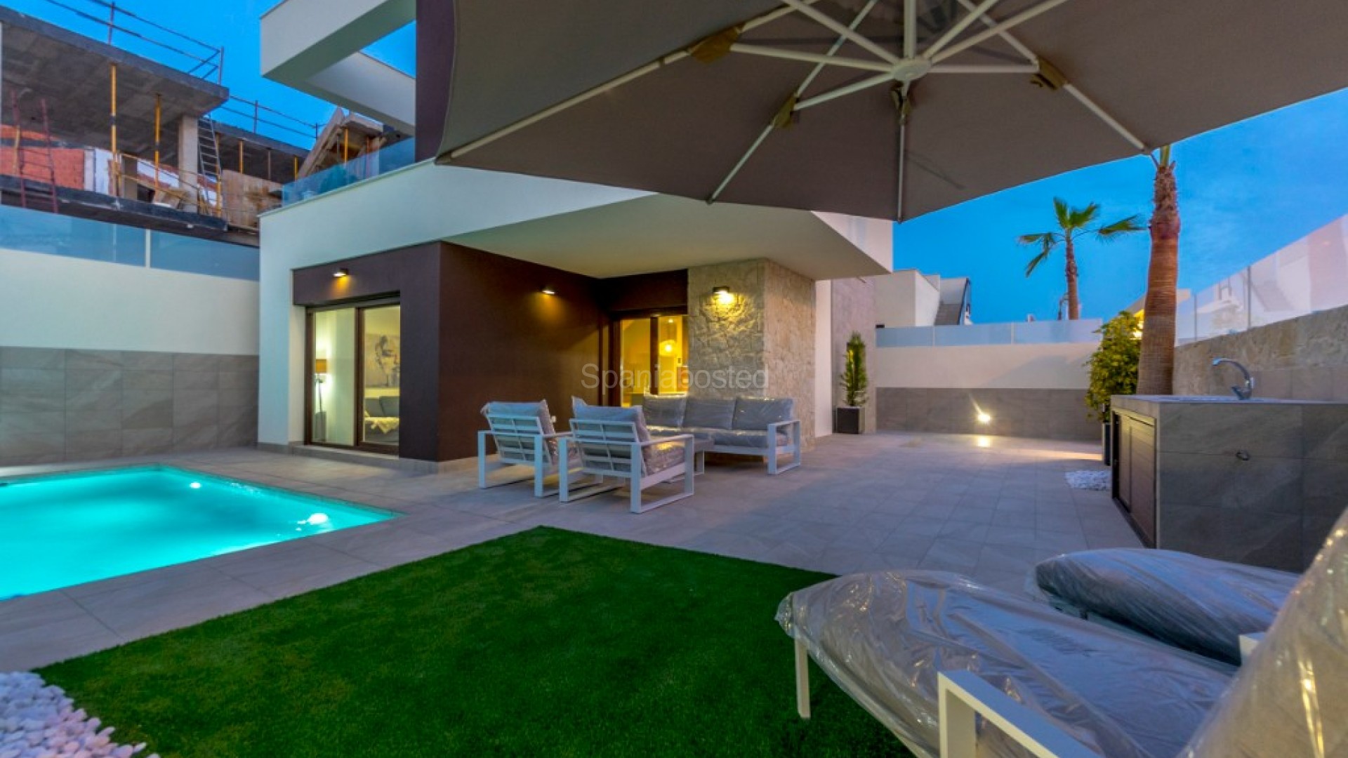 Nueva construcción  - Villa -
Rojales