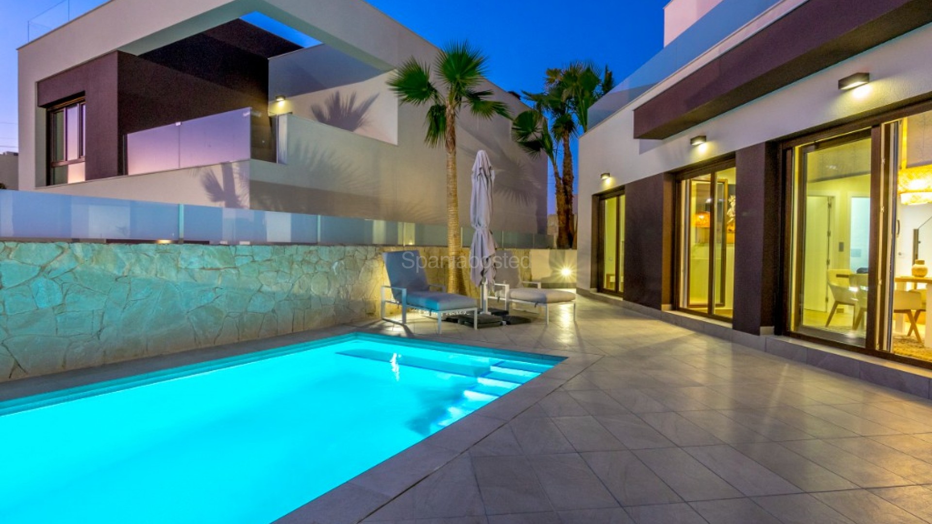 Nueva construcción  - Villa -
Rojales