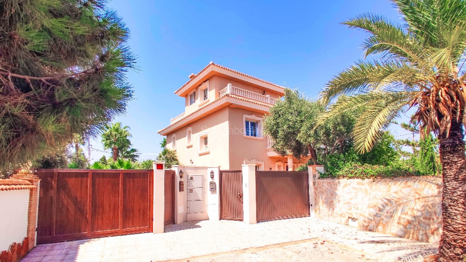 Nybygg - Villa -
Cabo Roig