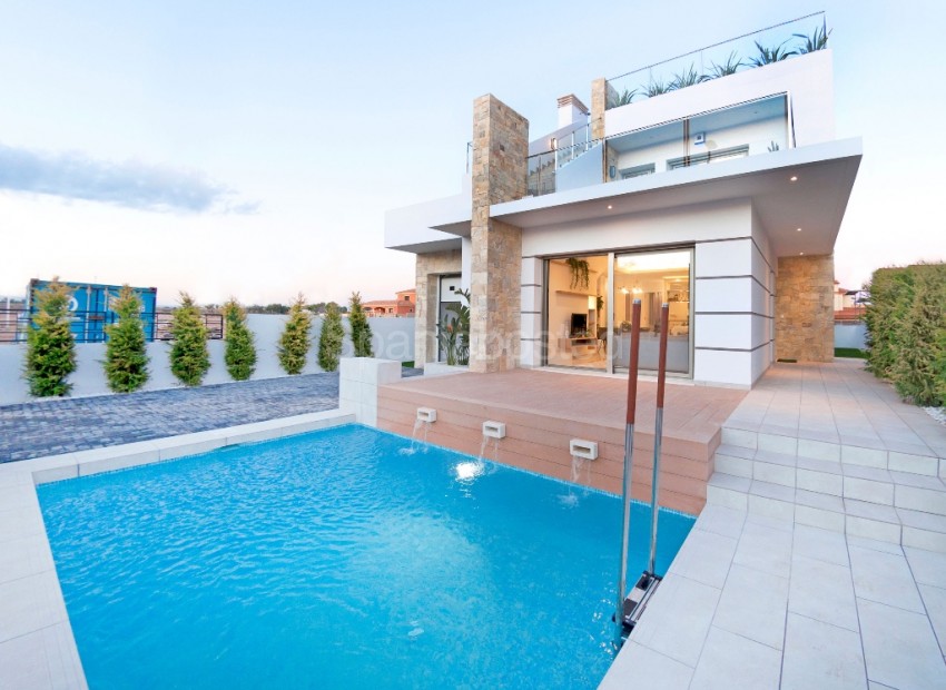 Nybygg - Villa -
Los Alcázares