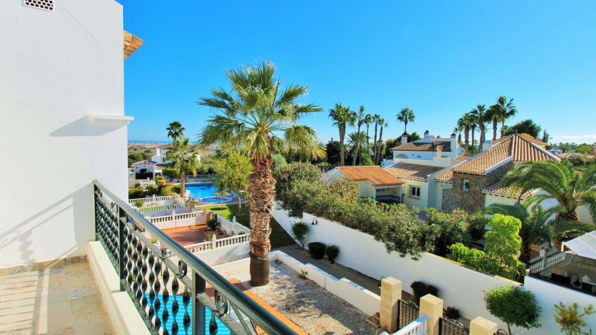 Resale - 2. Town house -
Orihuela Costa - Villamartin