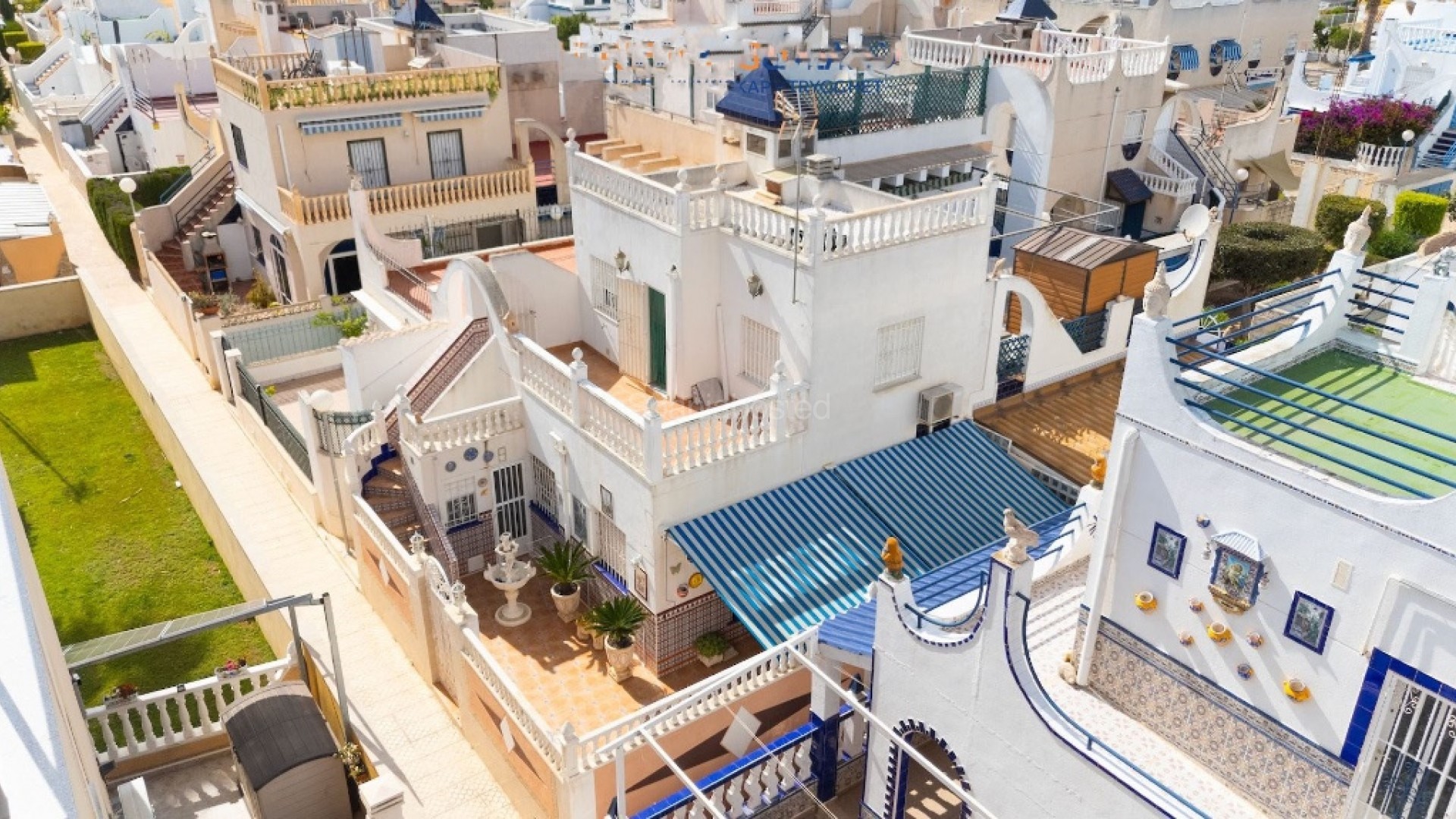 Resale - Adosado -
Torrevieja