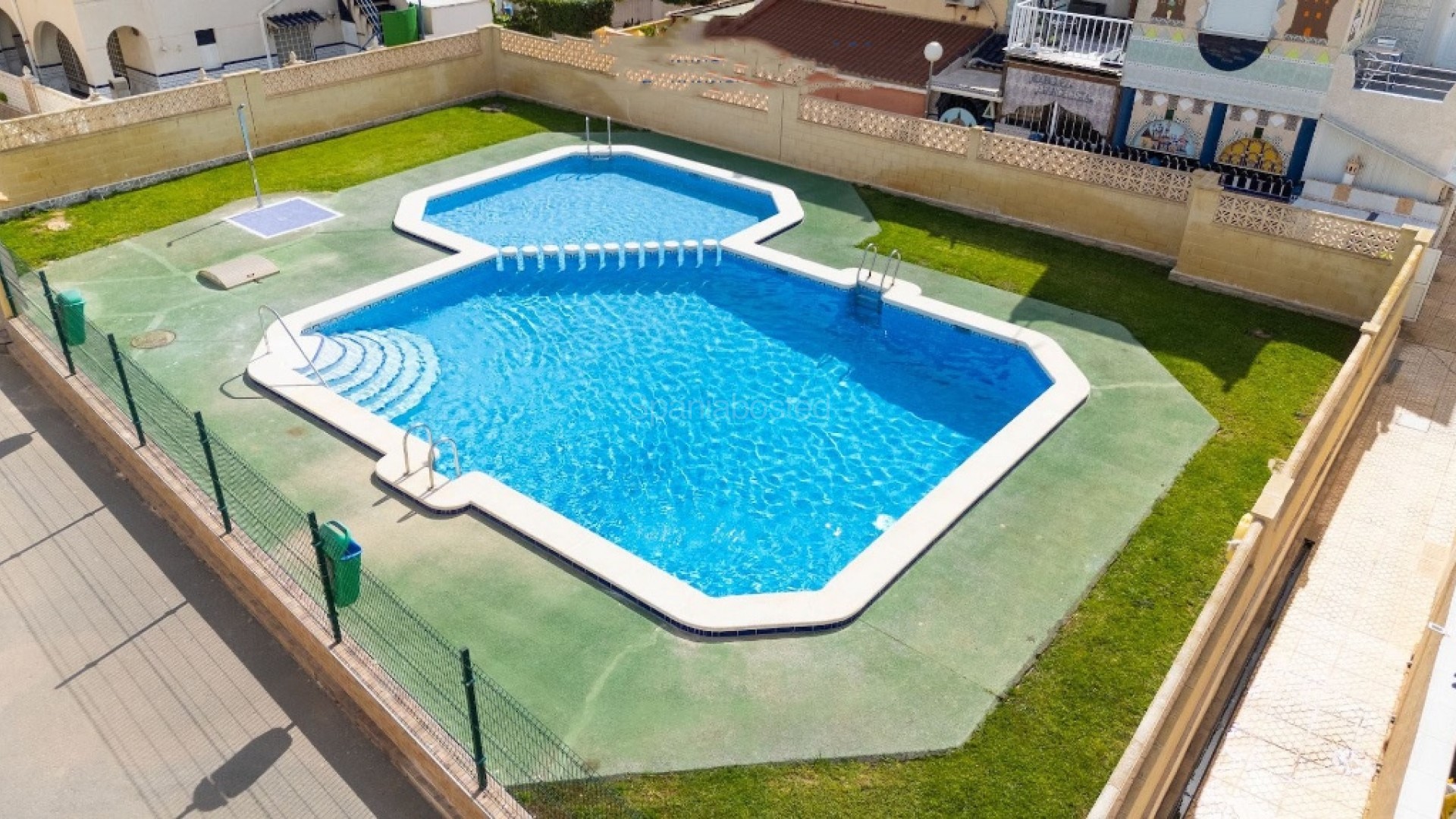 Resale - Adosado -
Torrevieja