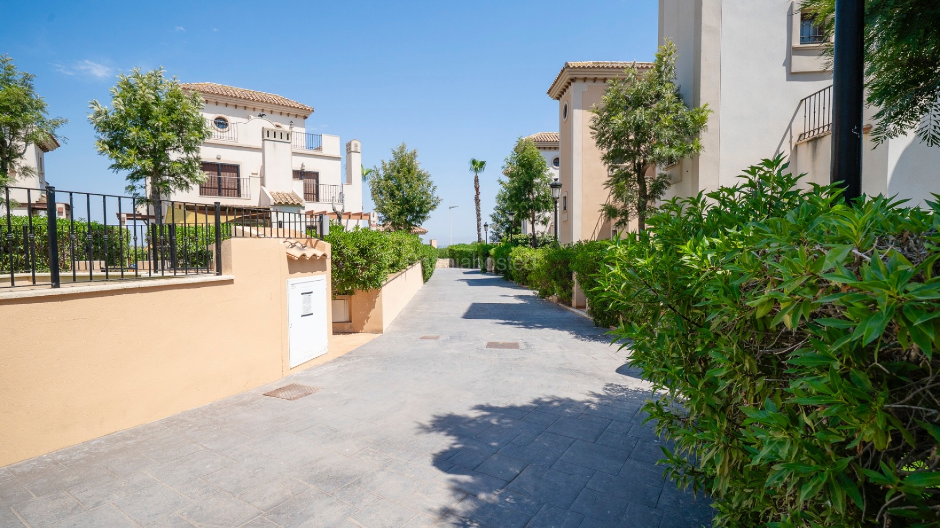 Resale - Apartment -
Algorfa