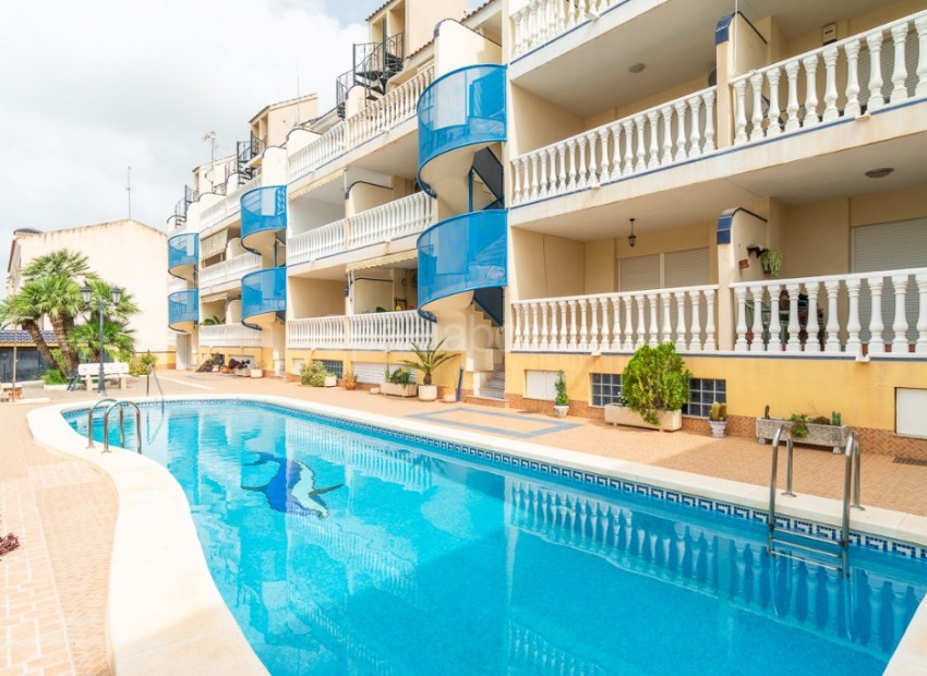 Resale - Apartment -
Algorfa