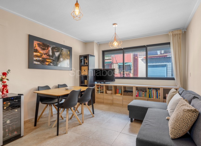 Resale - Apartment -
Alicante - Carolinas Bajas