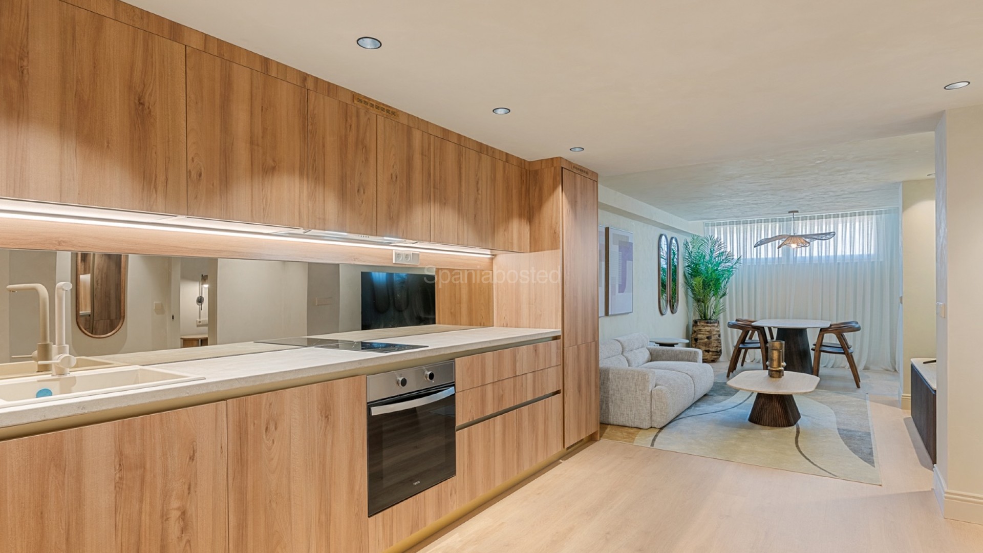 Resale - Apartment -
Alicante