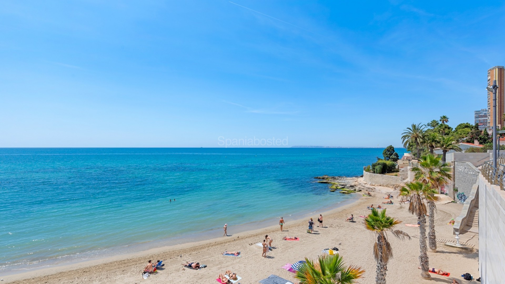 Resale - Apartment -
Alicante