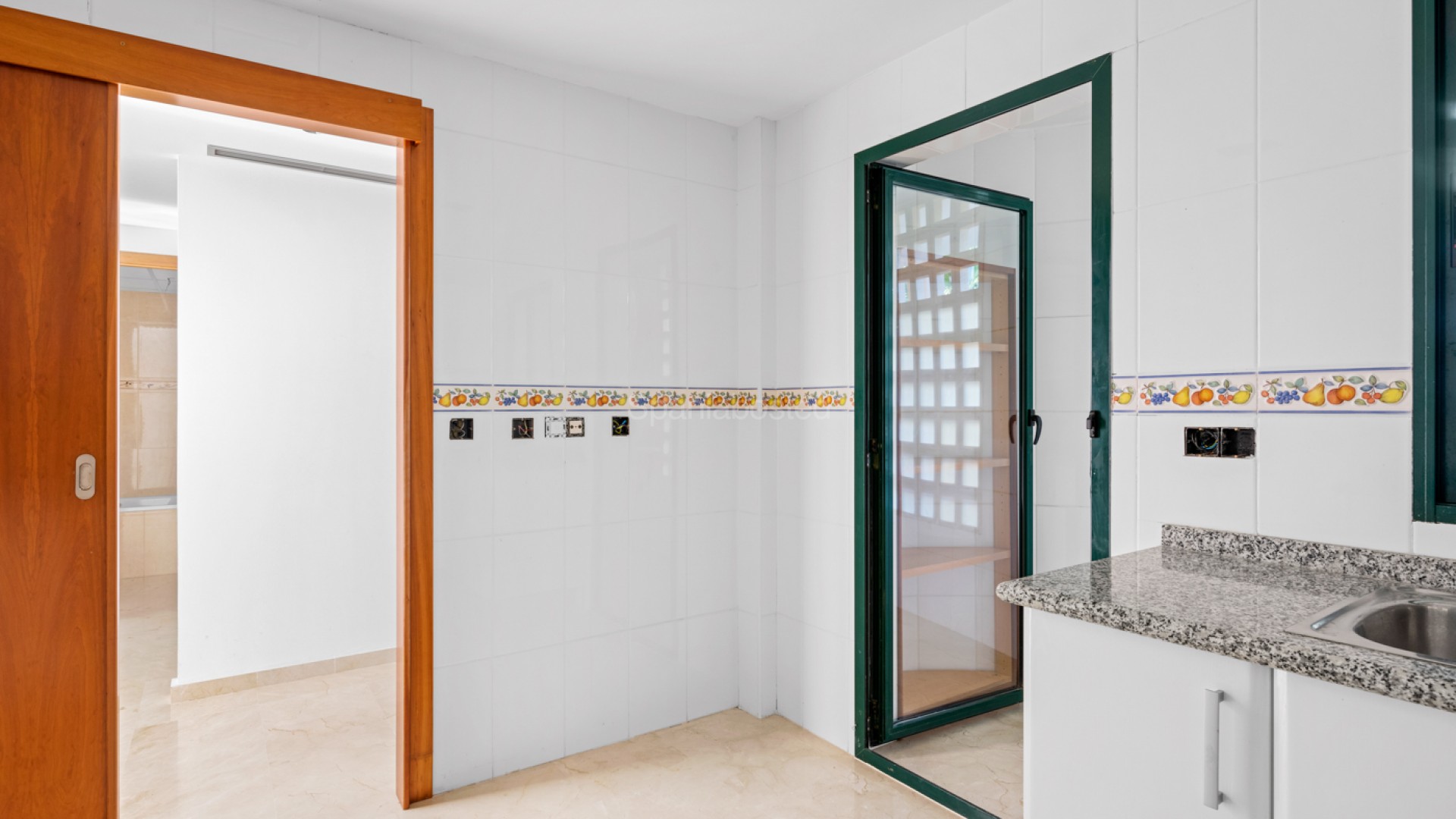 Resale - Apartment -
Altea