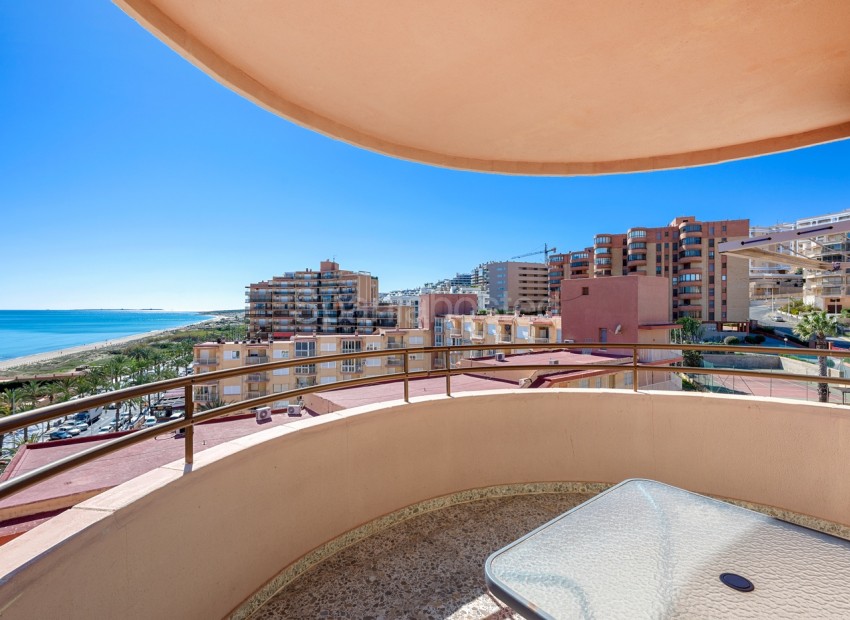Resale - Apartment -
Arenales del Sol - Segunda linea playa