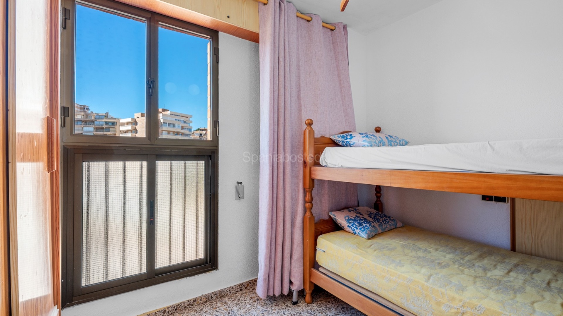Resale - Apartment -
Arenales del Sol - Segunda linea playa