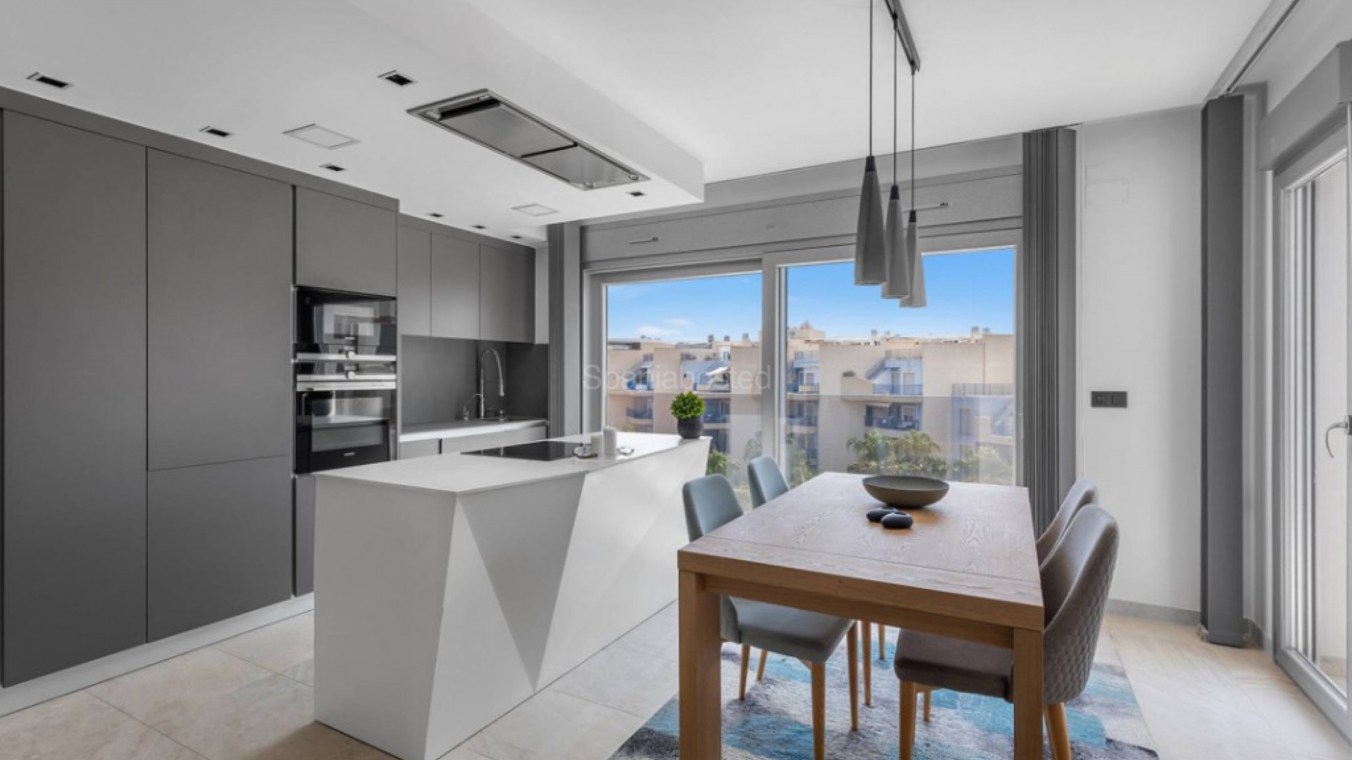 Resale - Apartment -
Cabo Roig