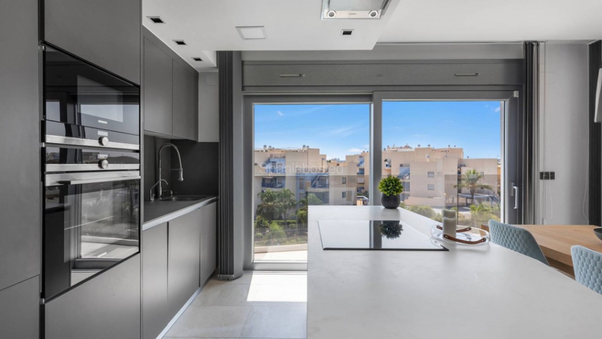 Resale - Apartment -
Cabo Roig