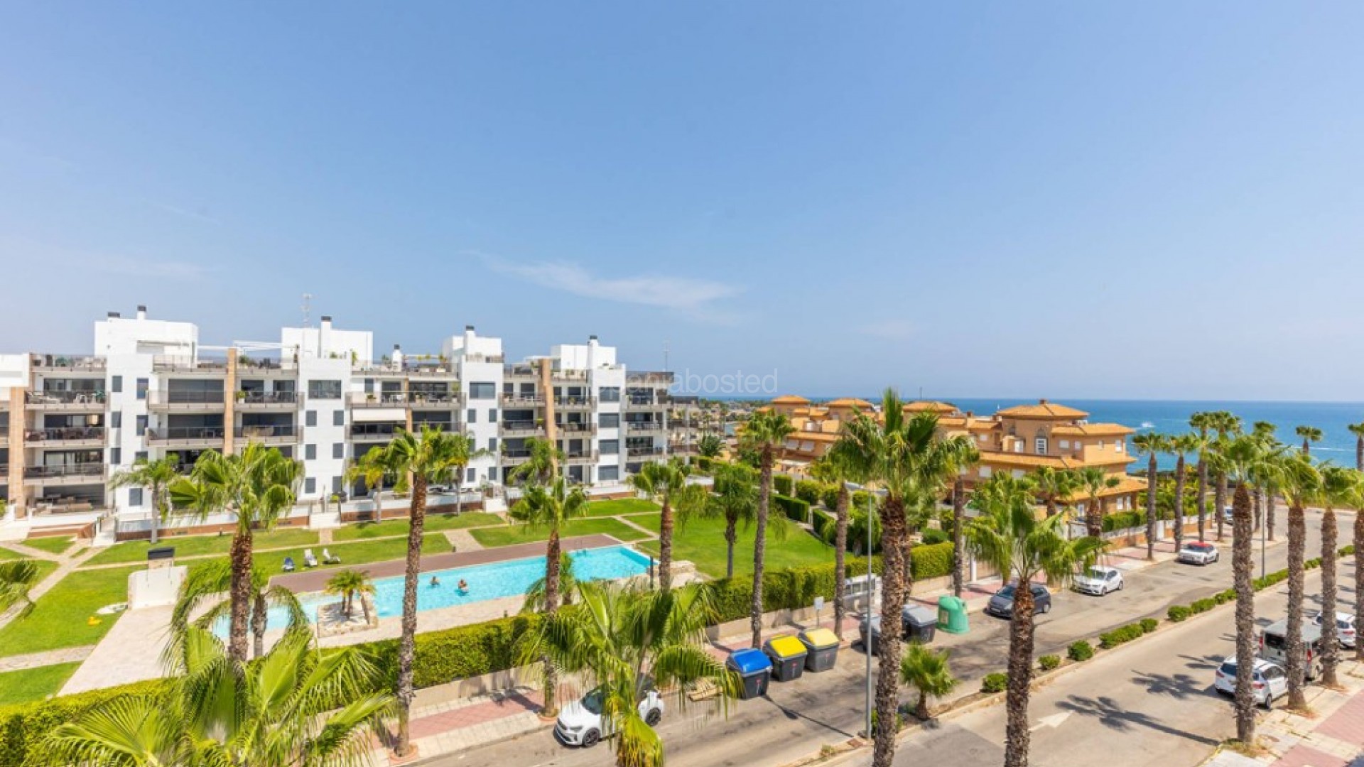 Resale - Apartment -
Cabo Roig