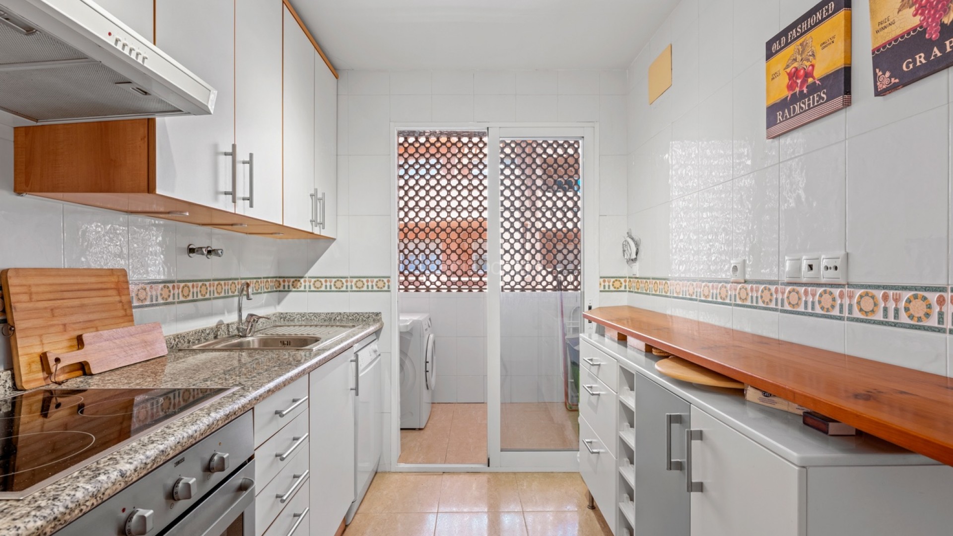 Resale - Apartment -
Cabo Roig