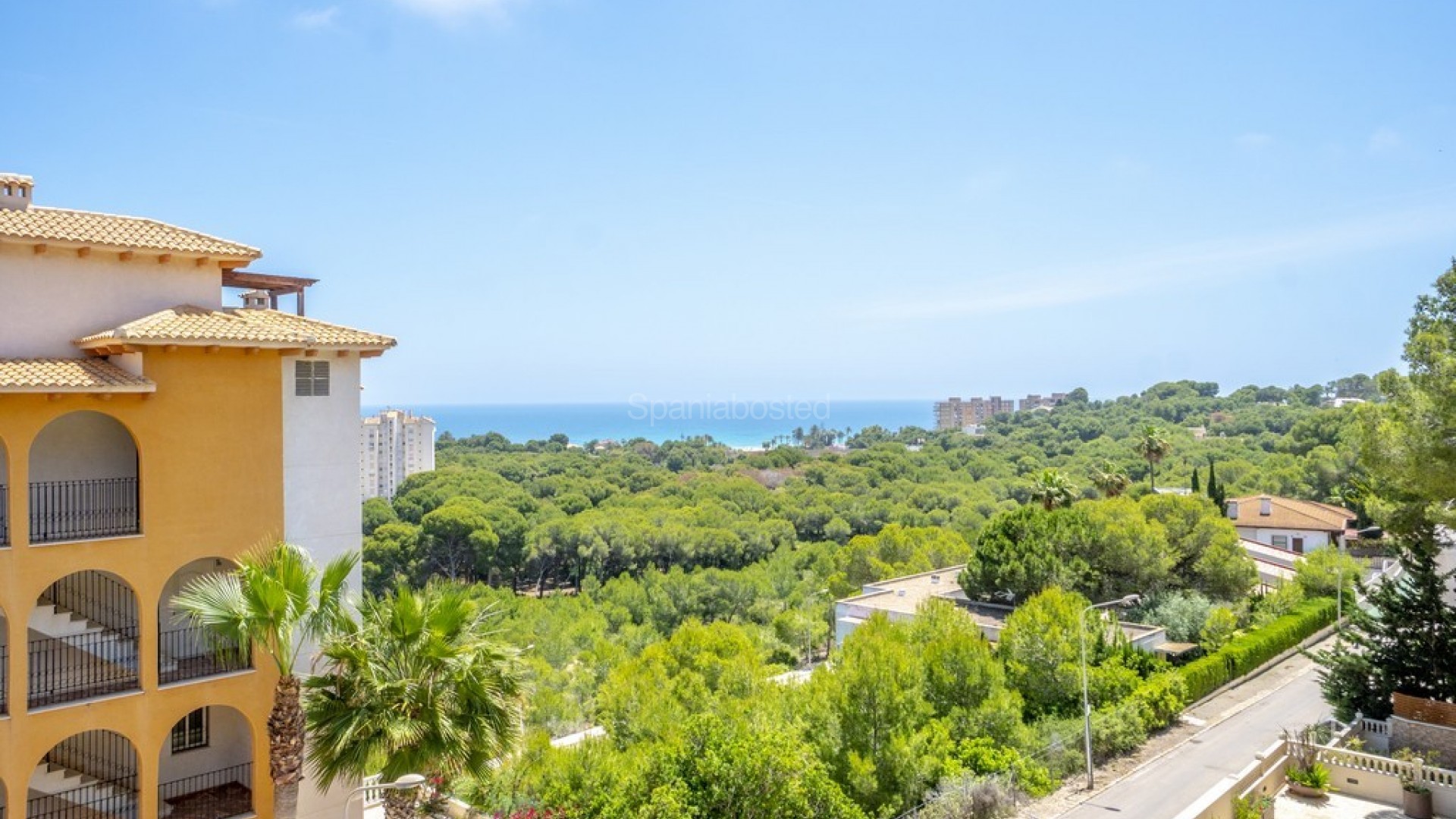 Resale - Apartment -
Dehesa de Campoamor - Campoamor