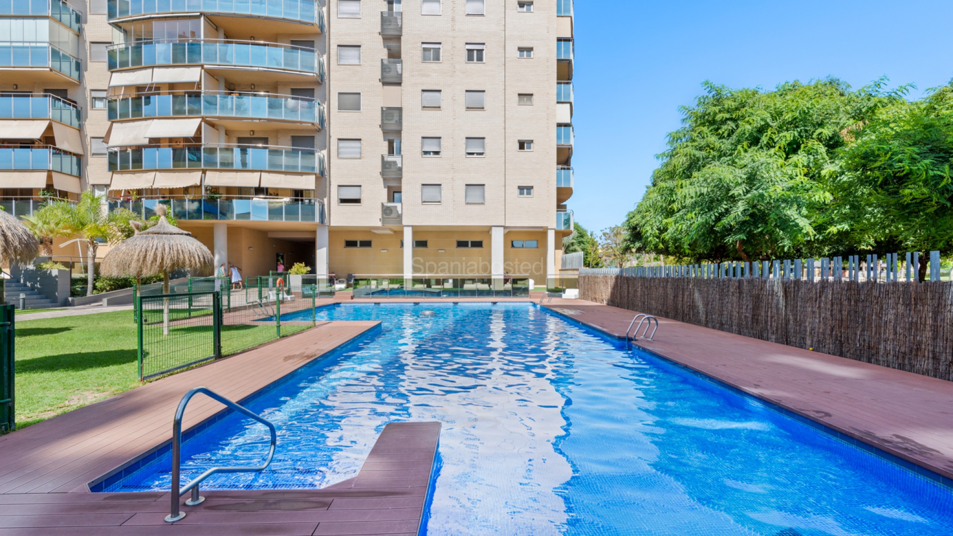 Resale - Apartment -
El Campello - El Amerador