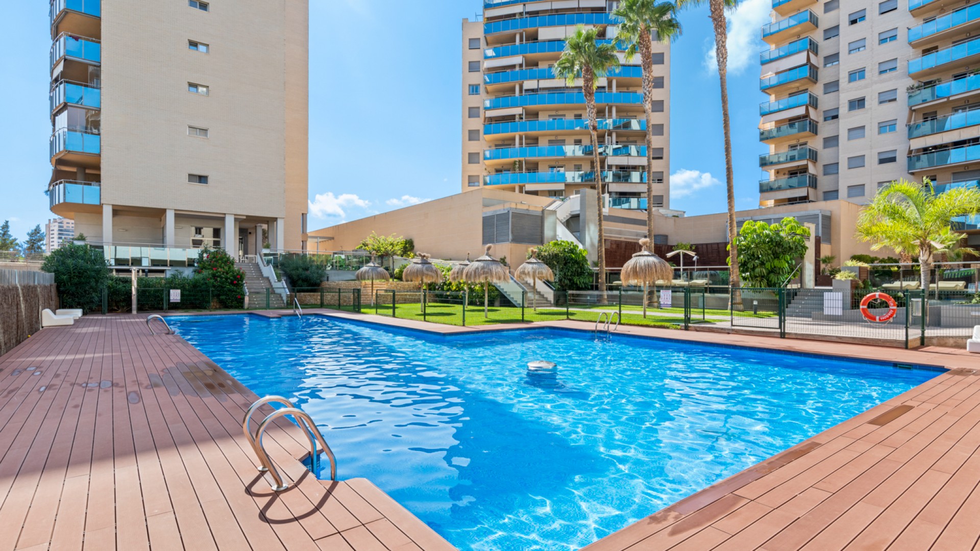 Resale - Apartment -
El Campello - El Amerador