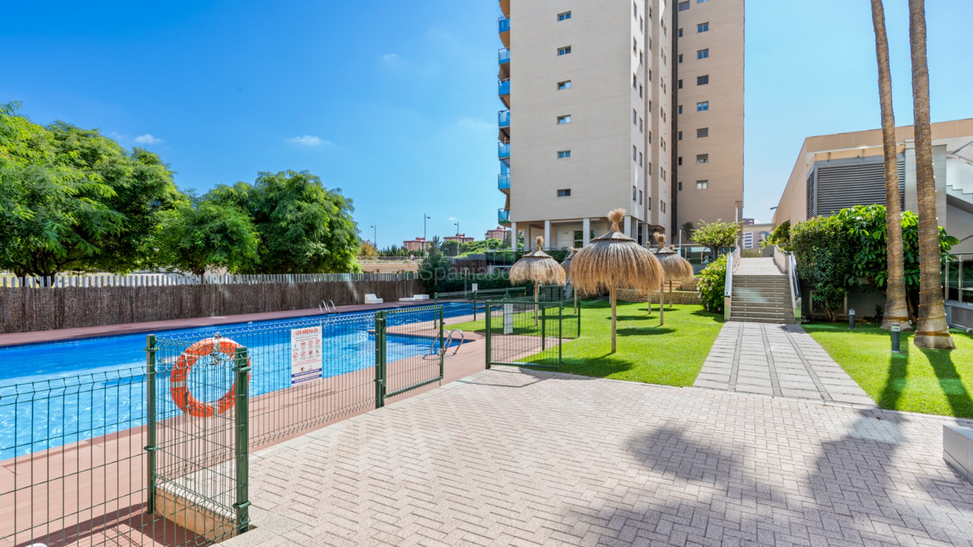 Resale - Apartment -
El Campello - El Amerador