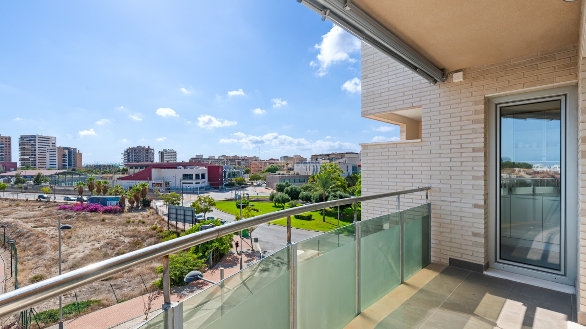 Resale - Apartment -
El Campello - El Amerador