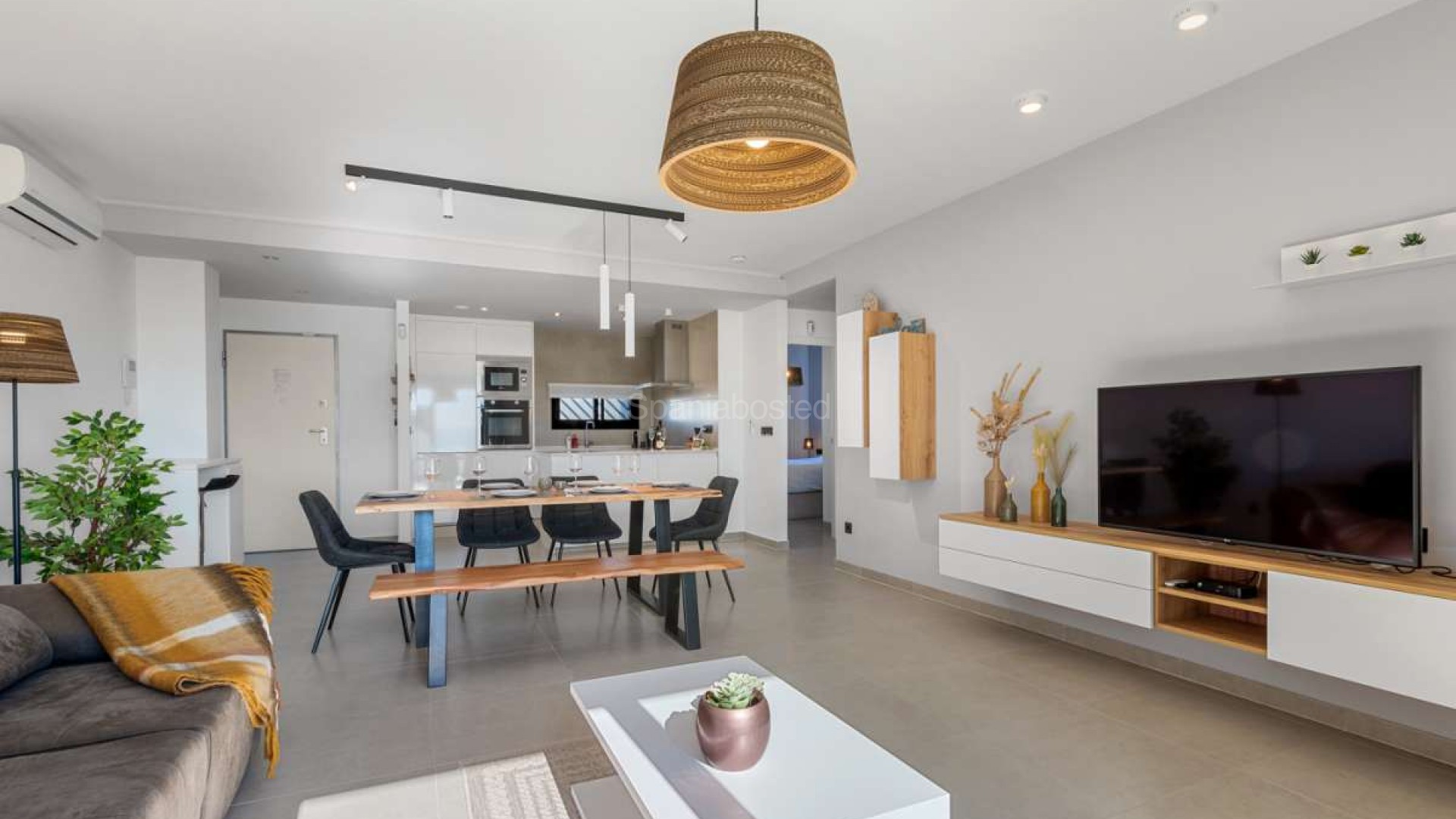 Resale - Apartment -
El Raso