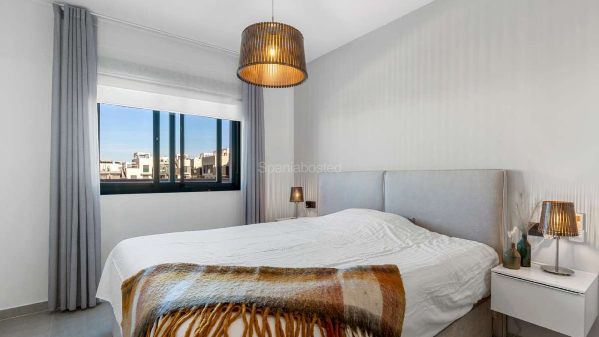 Resale - Apartment -
El Raso