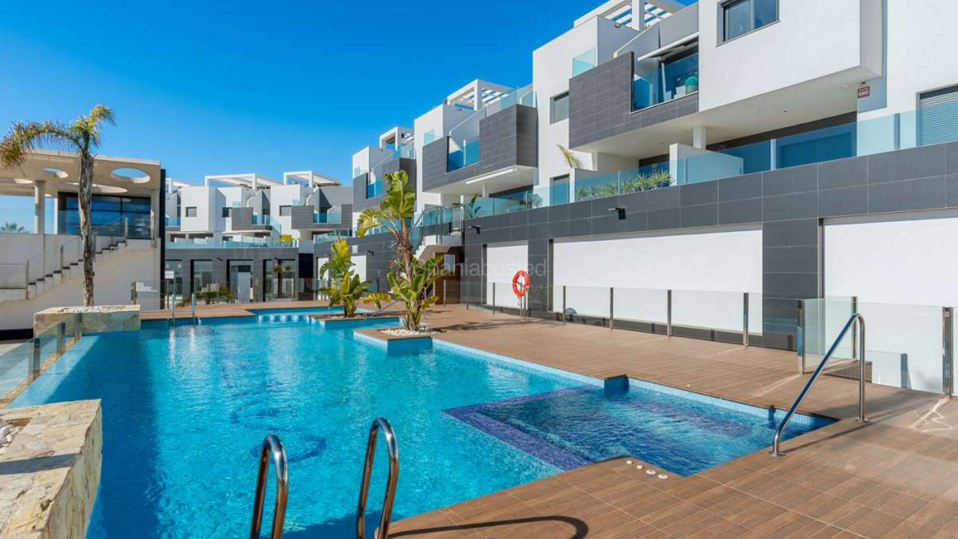 Resale - Apartment -
El Raso