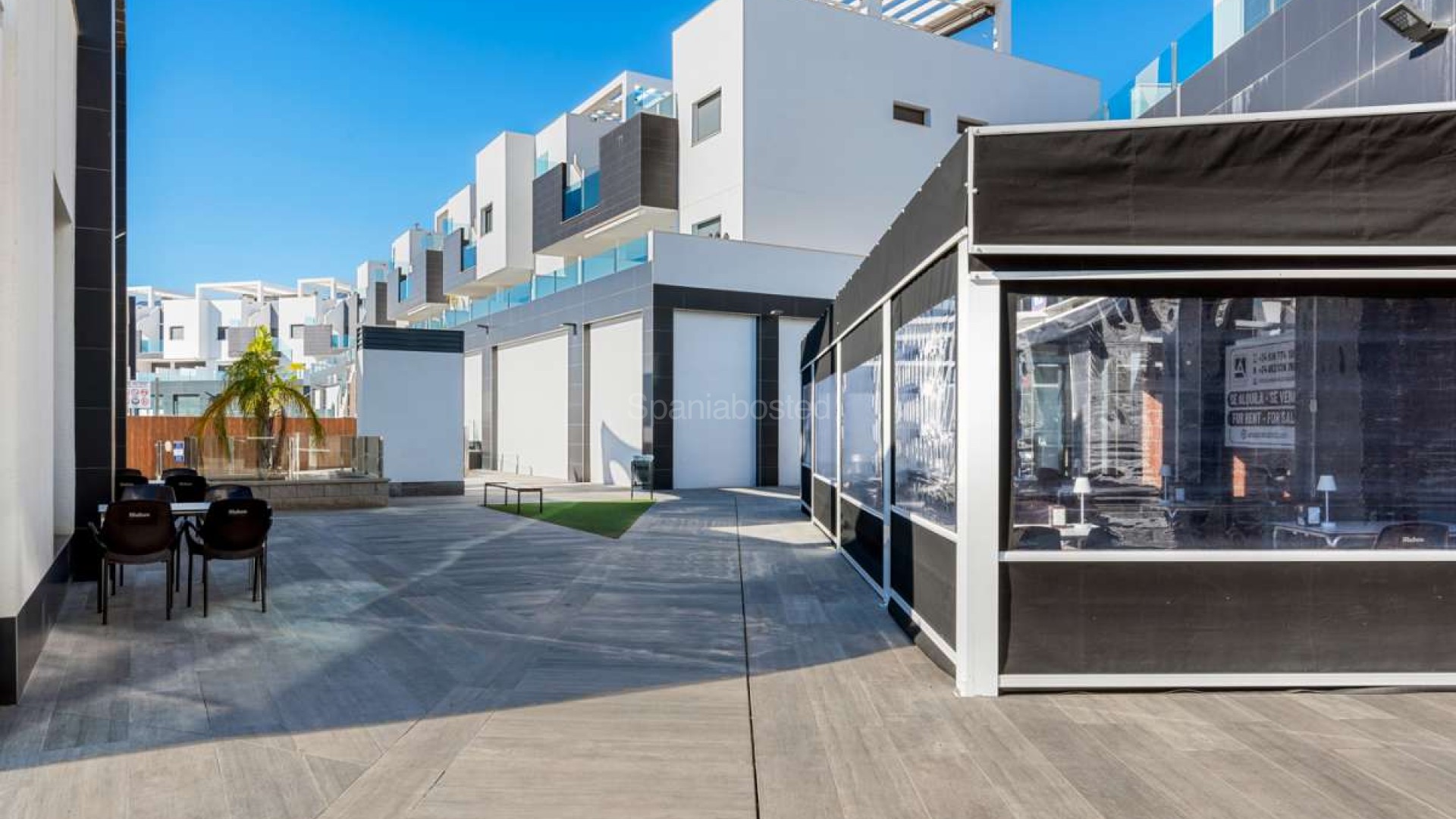 Resale - Apartment -
El Raso