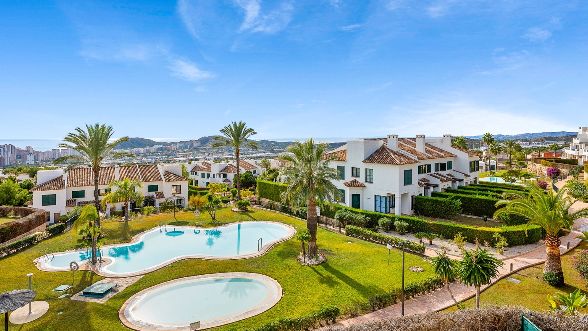 Resale - Apartment -
Finestrat