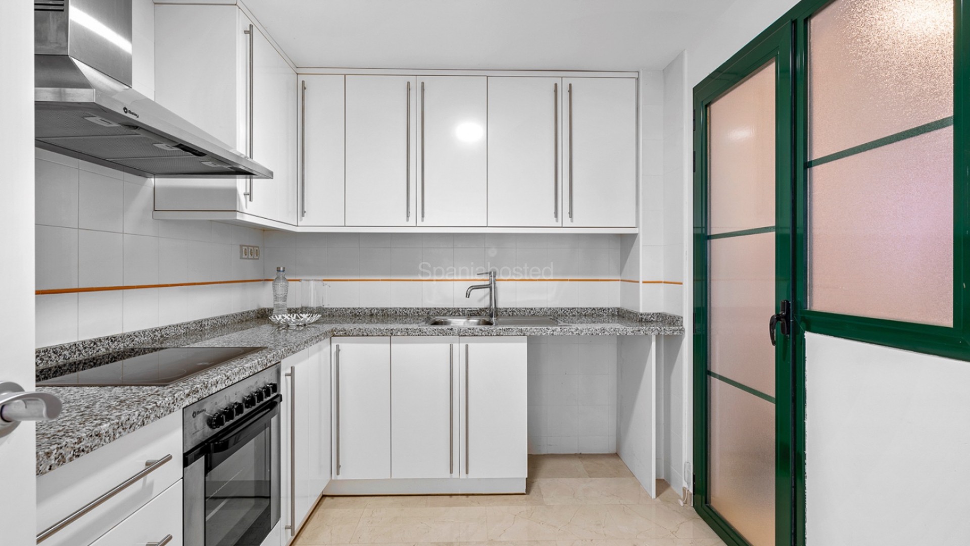 Resale - Apartment -
Finestrat