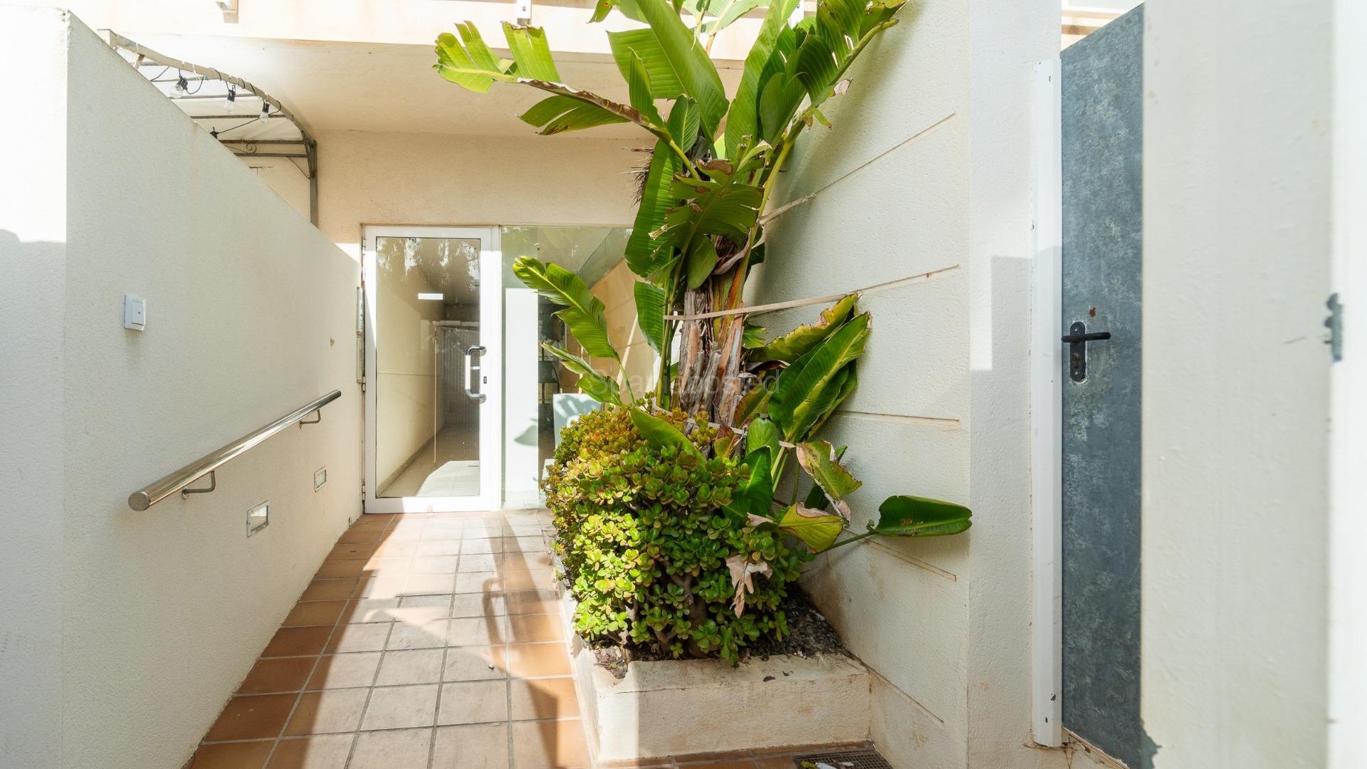 Resale - Apartment -
Guardamar del Segura - Puerto Deportivo