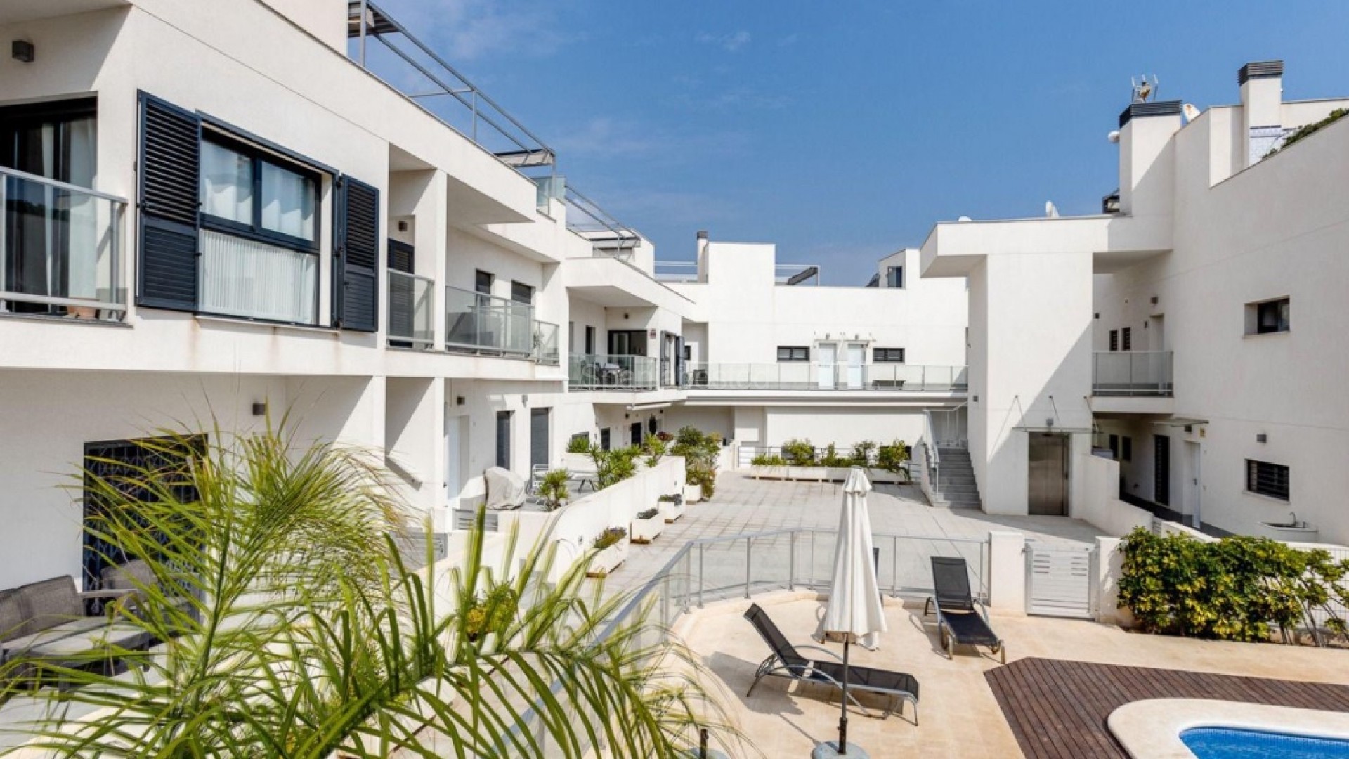 Resale - Apartment -
La Mata