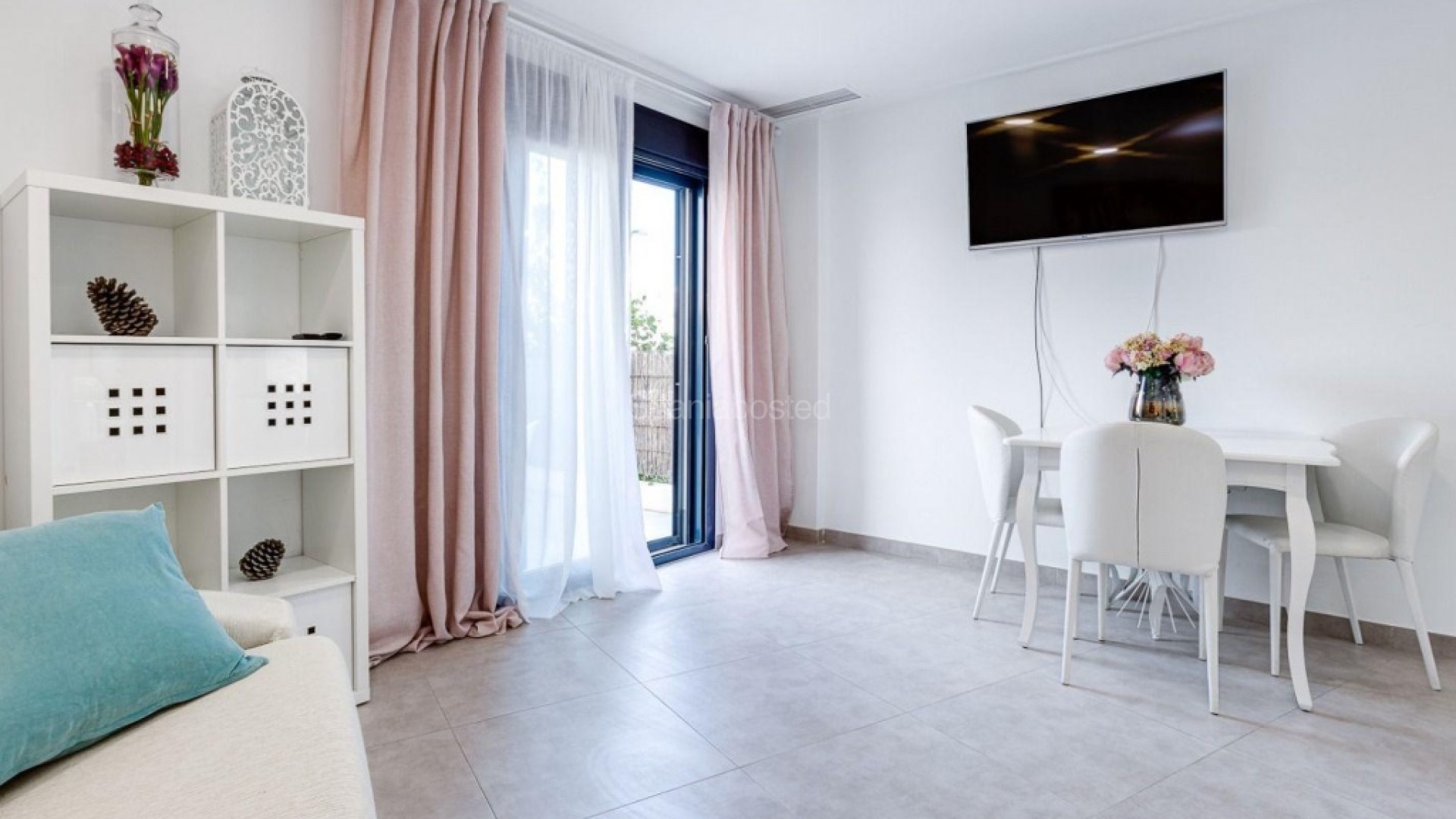 Resale - Apartment -
La Mata