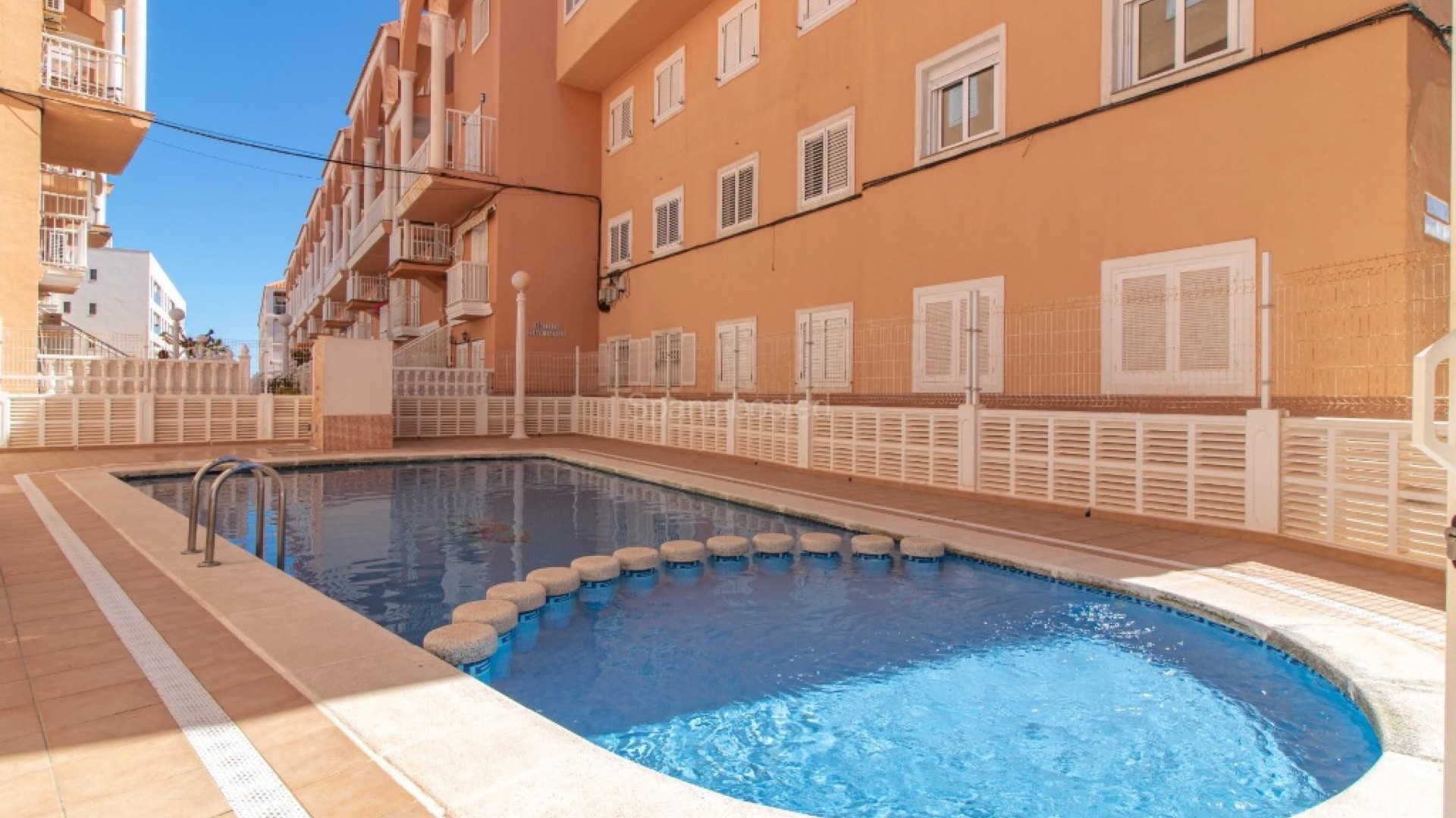 Resale - Apartment -
La Mata