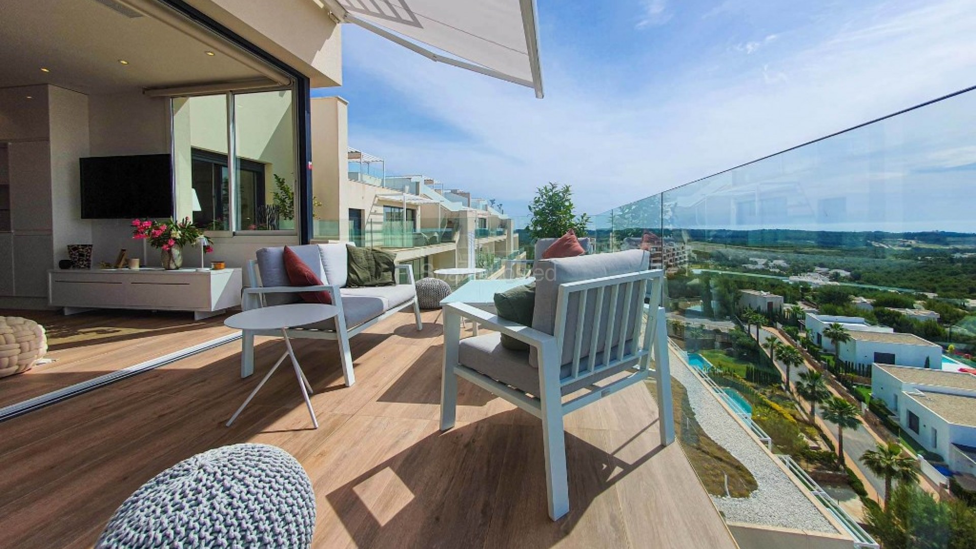 Resale - Apartment -
Las Colinas - Las Colinas Golf