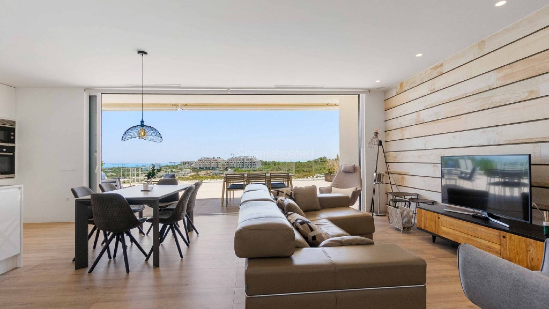 Resale - Apartment -
Las Colinas - Las Colinas Golf