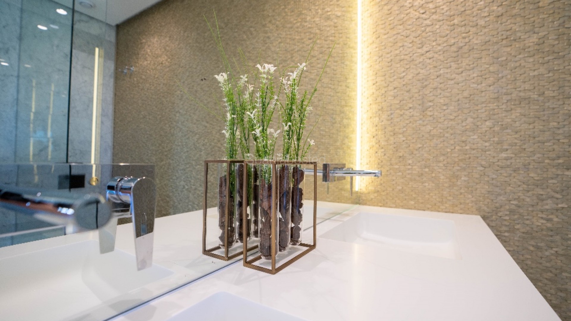 Resale - Apartment -
Las Colinas