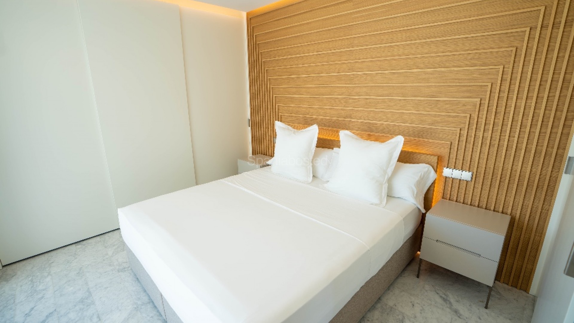 Resale - Apartment -
Las Colinas