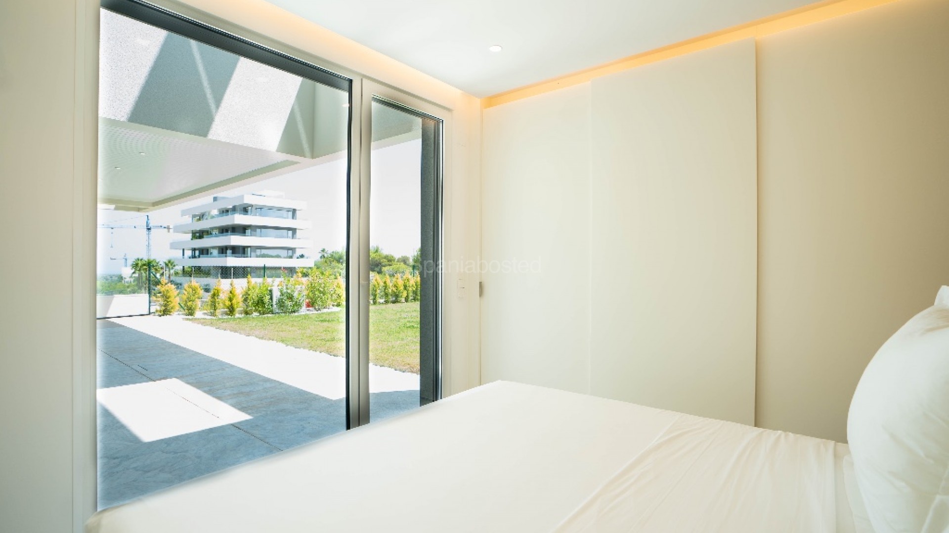 Resale - Apartment -
Las Colinas