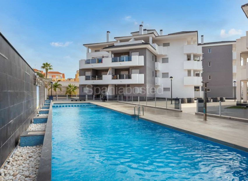 Resale - Apartment -
Las Filipinas