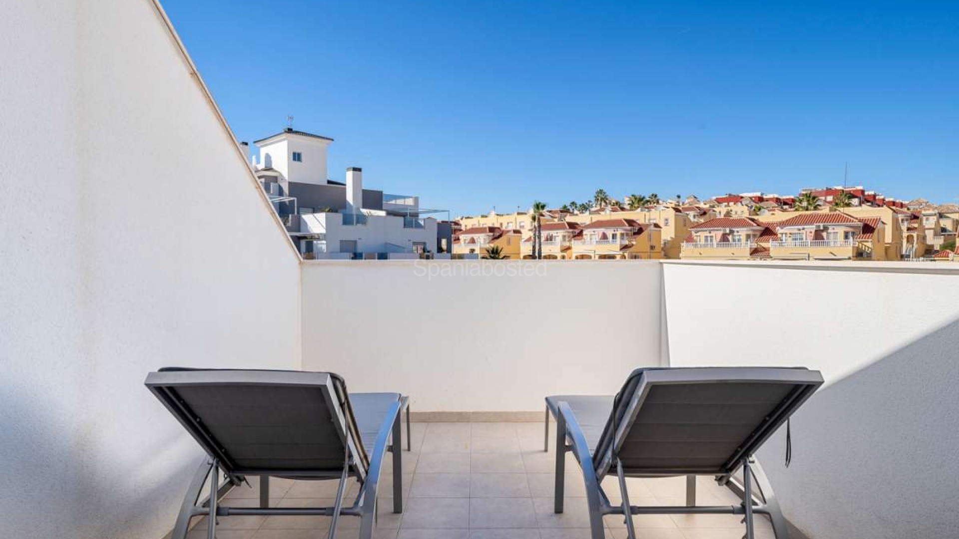 Resale - Apartment -
Las Filipinas