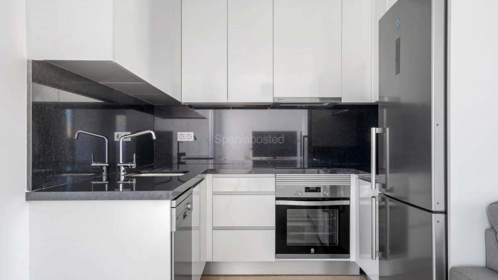 Resale - Apartment -
Las Filipinas